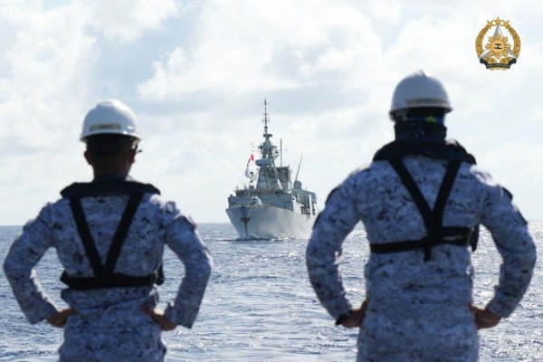 Sailors from the Philippines watch Canada’s HMCS Montreal frigate during joint maritime exercises in the South China Sea on Wednesday. Photo: Philippines Armed Forces via EPA-EFE