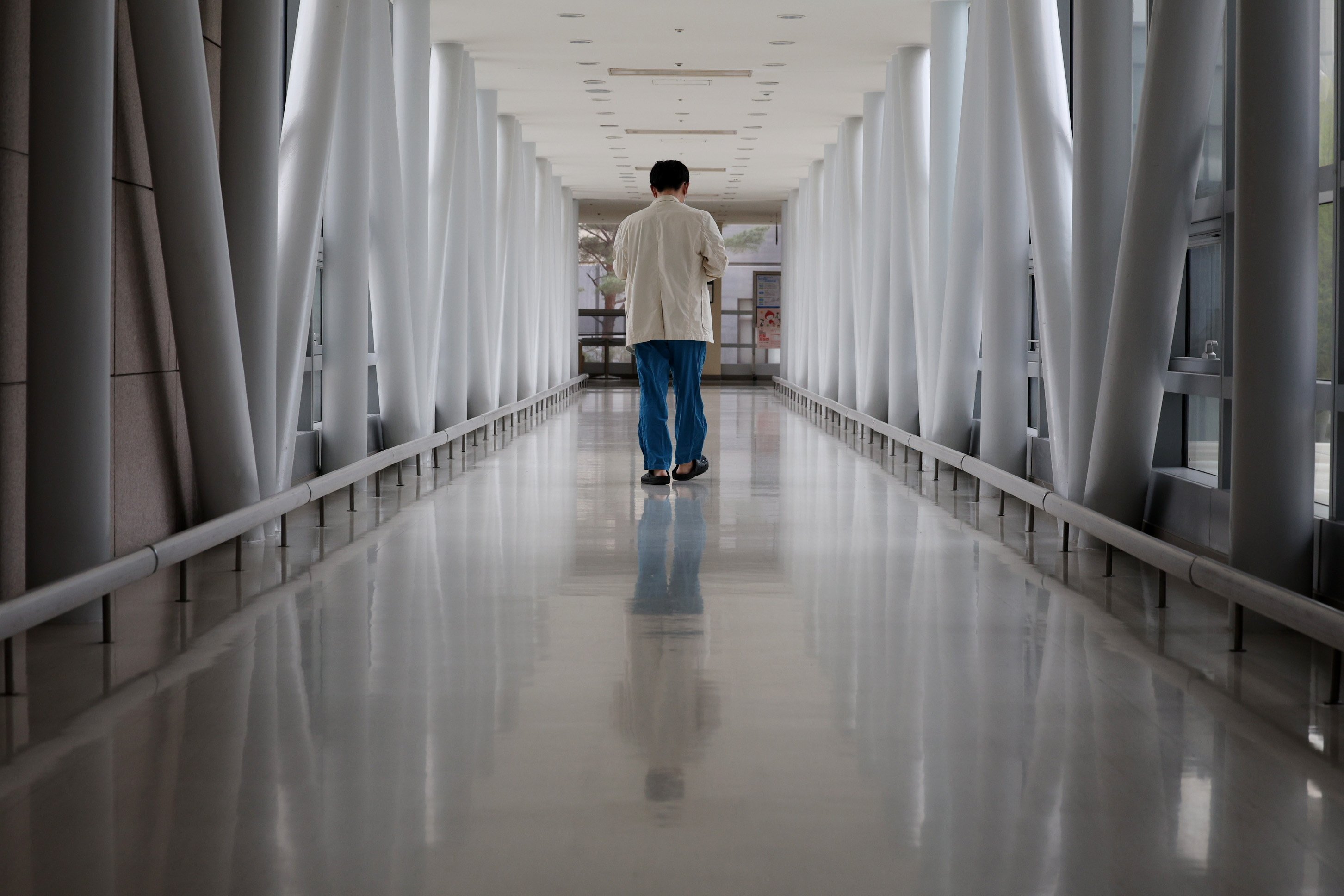 Trainee doctors have walked off the job in their droves in South Korea – forcing hospitals to scale back critical services. Photo: EPA-EFE